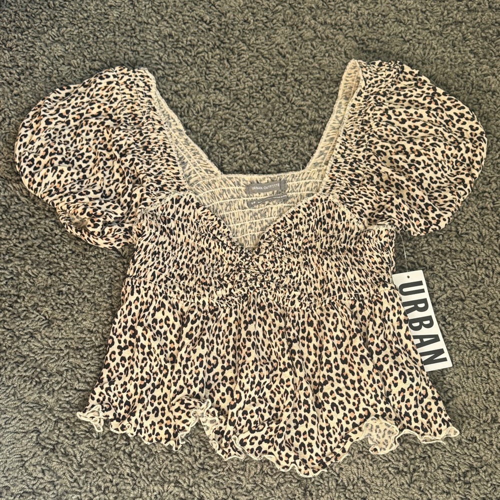 Urban Outfitters Animal Print Puff Sleeve Blouse Size: S-P